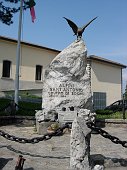 8 monumento agli alpini